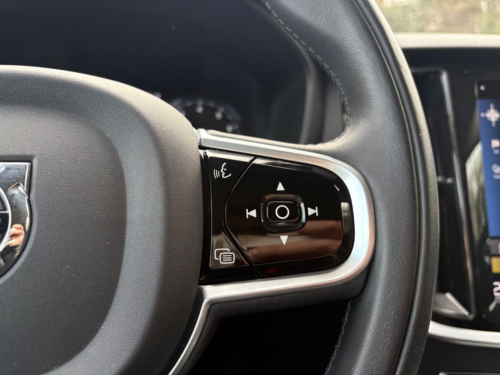 Fahrzeugabbildung Volvo S60 INSCRIPTION *AUT*VOLL-LED*360KAMERA*VIRTUAL*