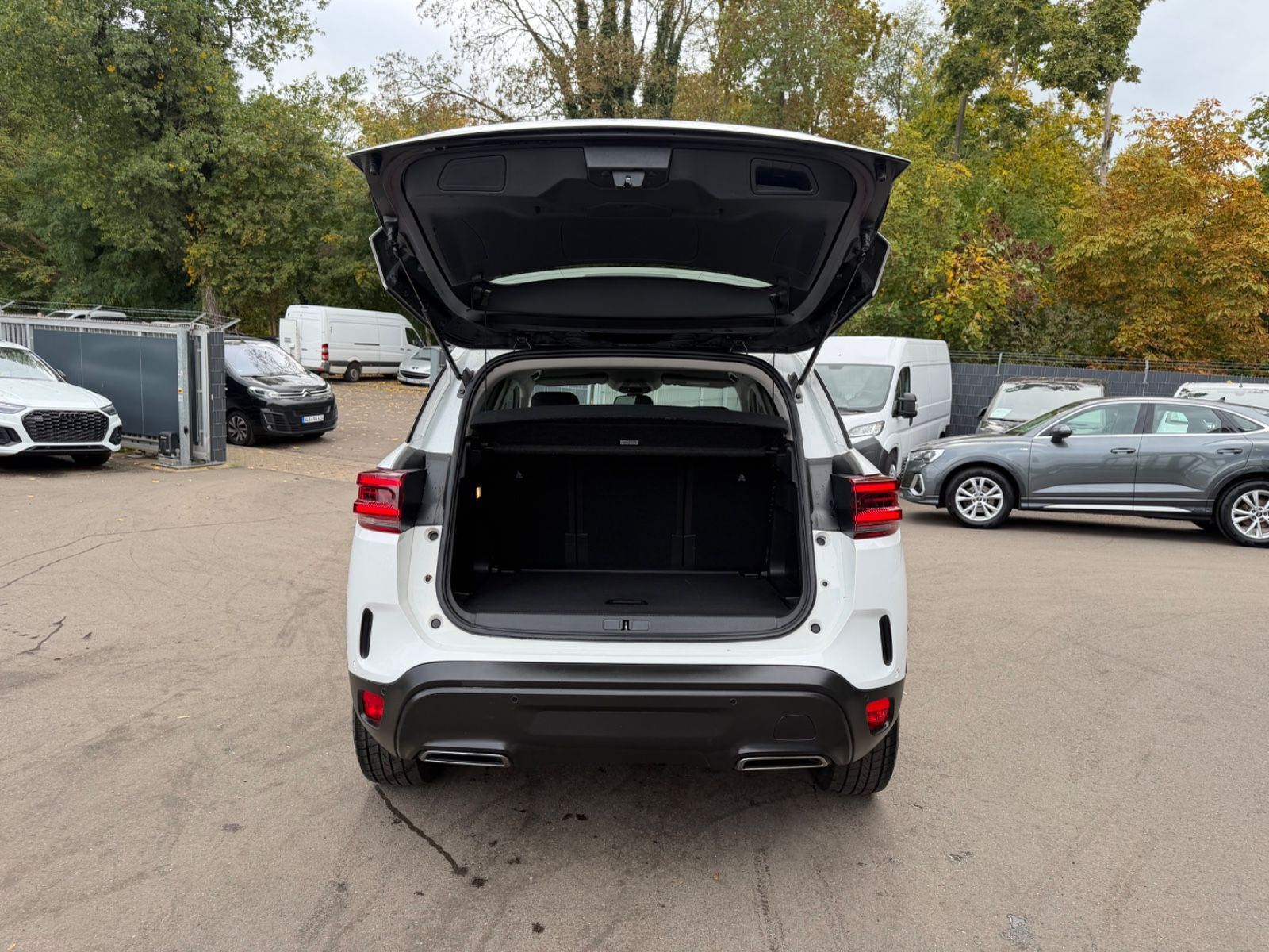 Fahrzeugabbildung Citroën C5 AIRCROSS PLUS *1.HD*R-KAMERA*LED*TEILLEDER*