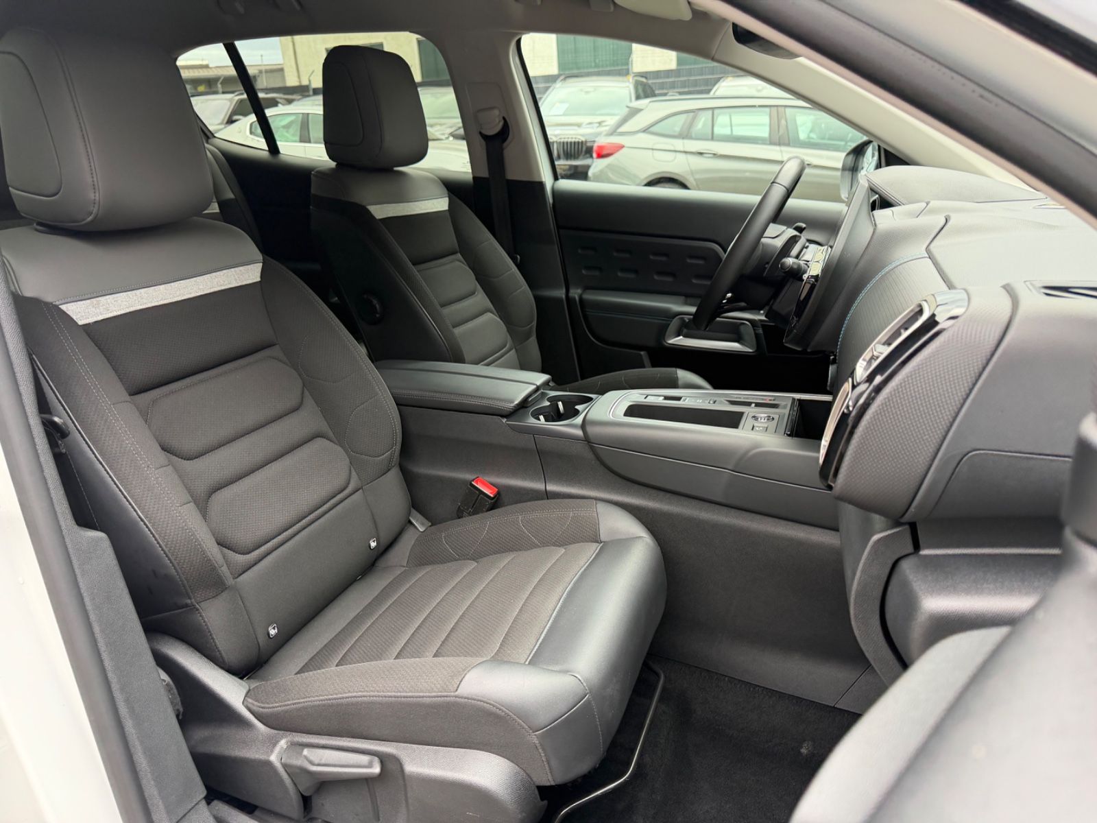 Fahrzeugabbildung Citroën C5 AIRCROSS PLUS *1.HD*R-KAMERA*LED*TEILLEDER*