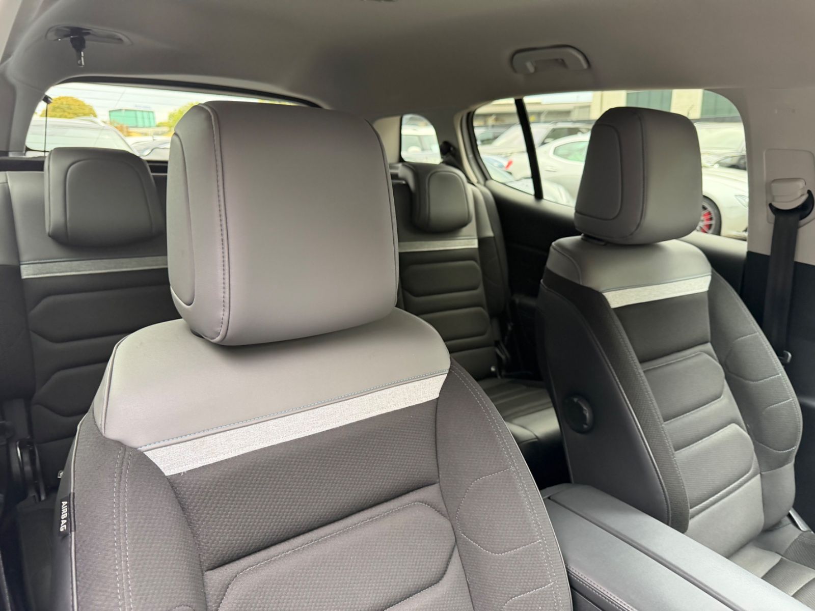 Fahrzeugabbildung Citroën C5 AIRCROSS PLUS *1.HD*R-KAMERA*LED*TEILLEDER*