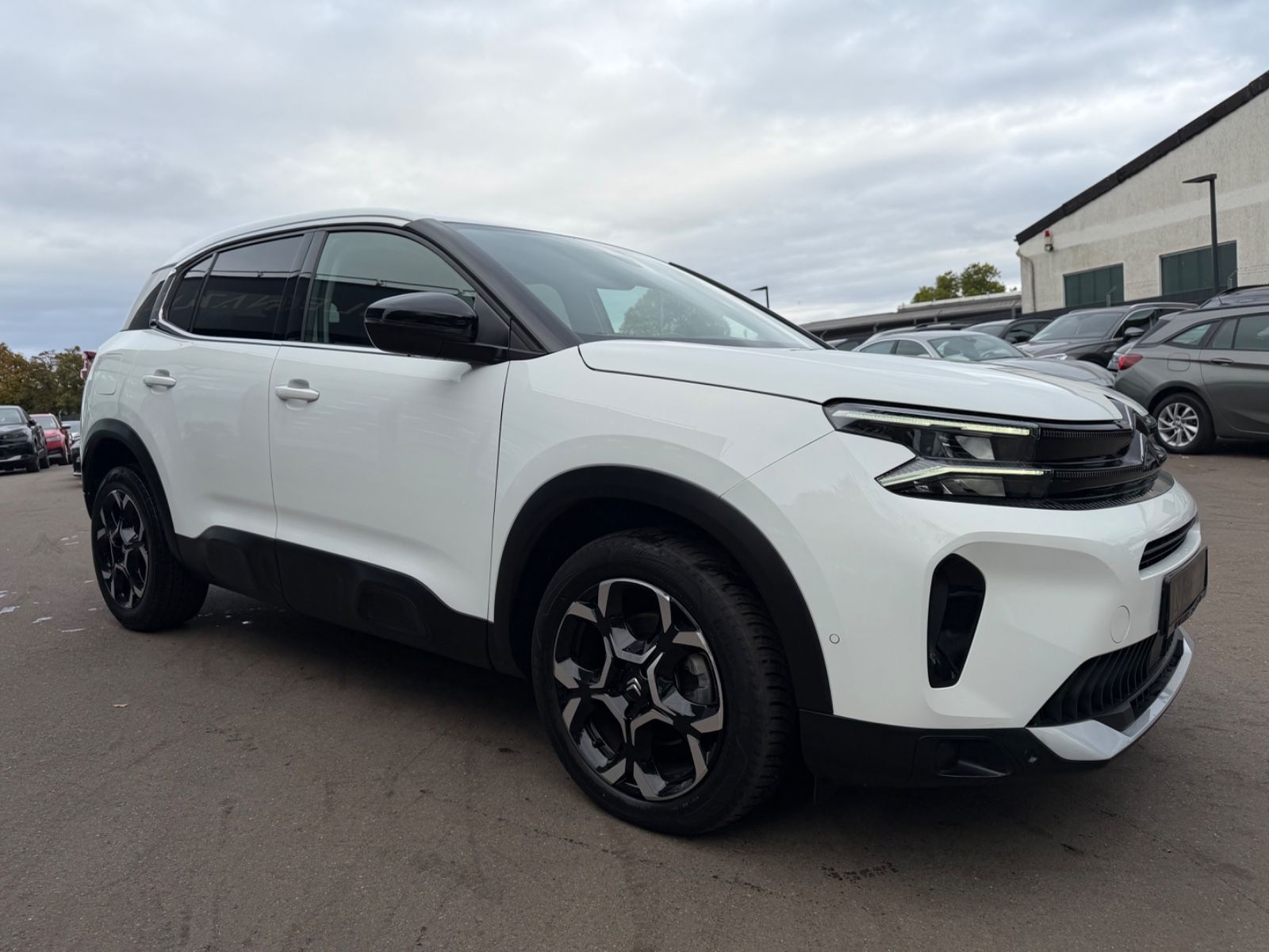 Fahrzeugabbildung Citroën C5 AIRCROSS PLUS *1.HD*R-KAMERA*LED*TEILLEDER*