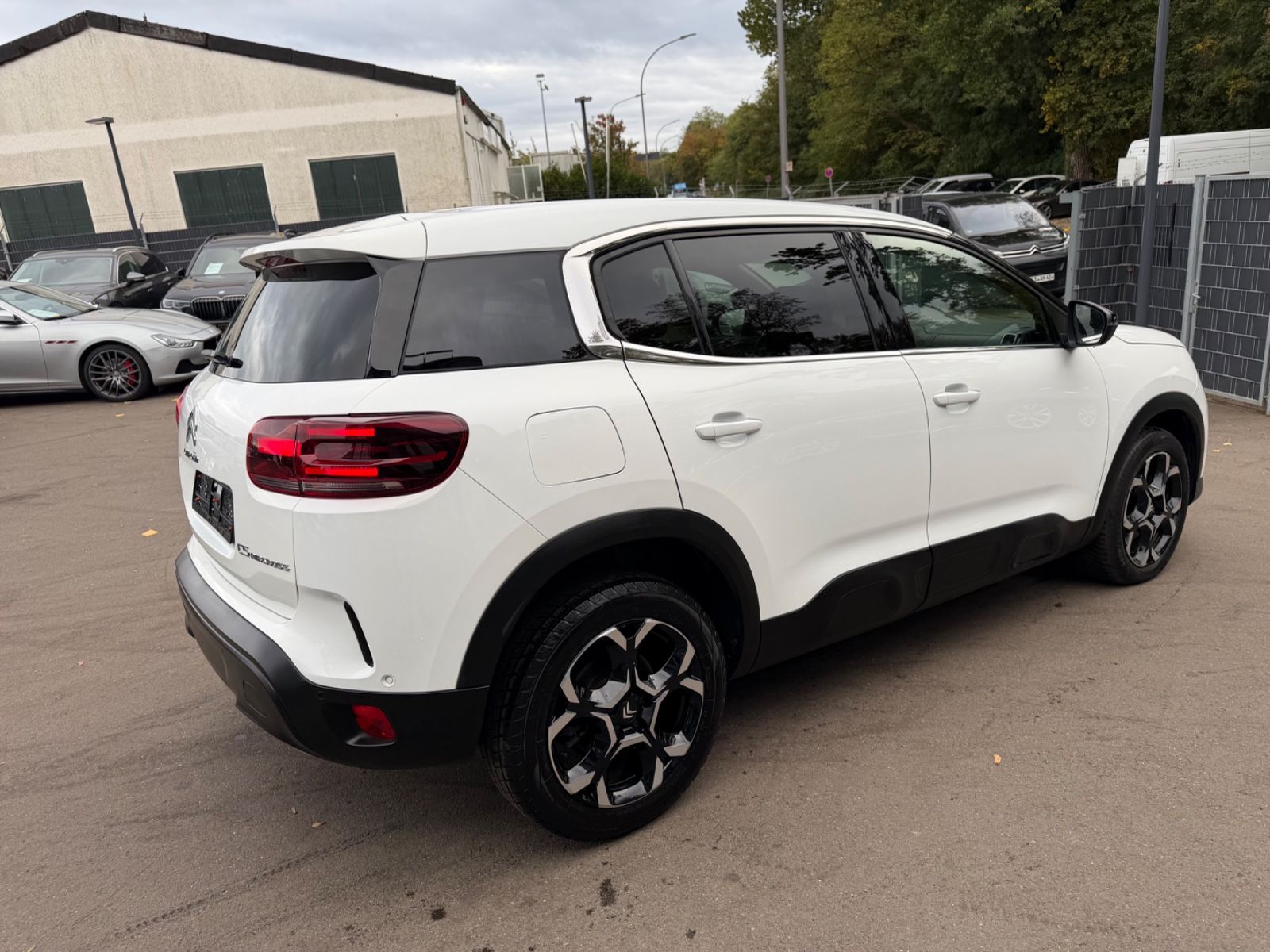 Fahrzeugabbildung Citroën C5 AIRCROSS PLUS *1.HD*R-KAMERA*LED*TEILLEDER*