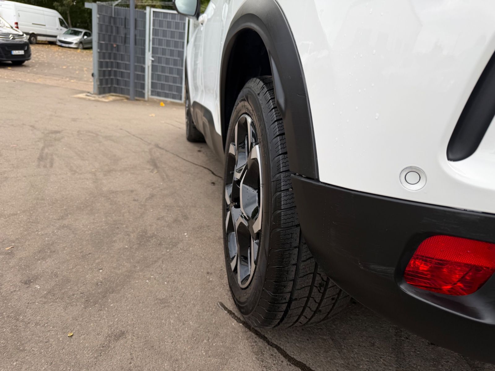 Fahrzeugabbildung Citroën C5 AIRCROSS PLUS *1.HD*R-KAMERA*LED*TEILLEDER*