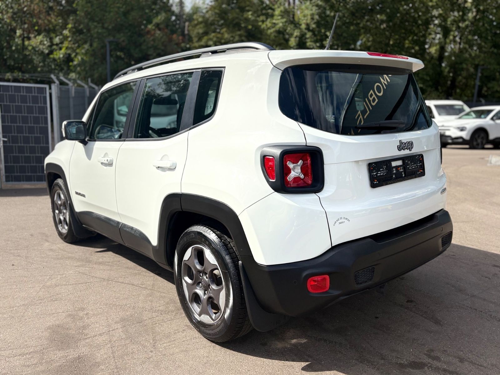 Fahrzeugabbildung Jeep RENEGADE LONGITUDE *AUT*2.HD*SHZ*NAVI*ALLWETTER*