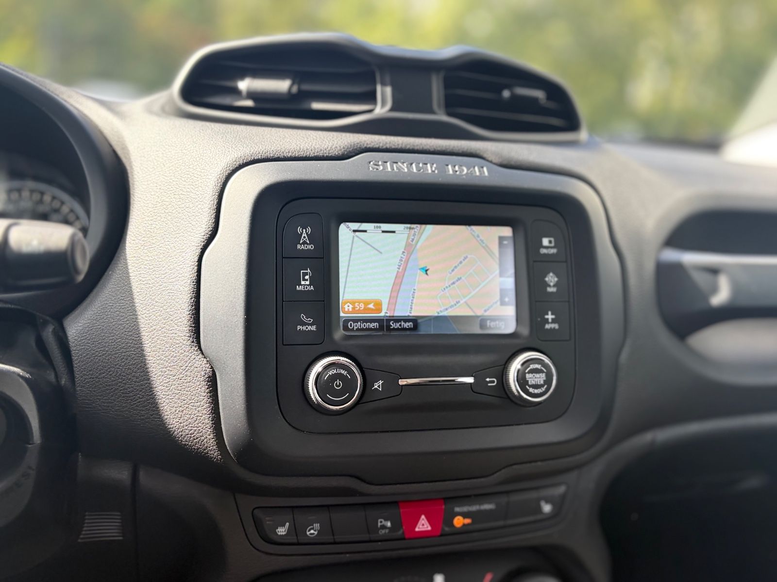 Fahrzeugabbildung Jeep RENEGADE LONGITUDE *AUT*2.HD*SHZ*NAVI*ALLWETTER*