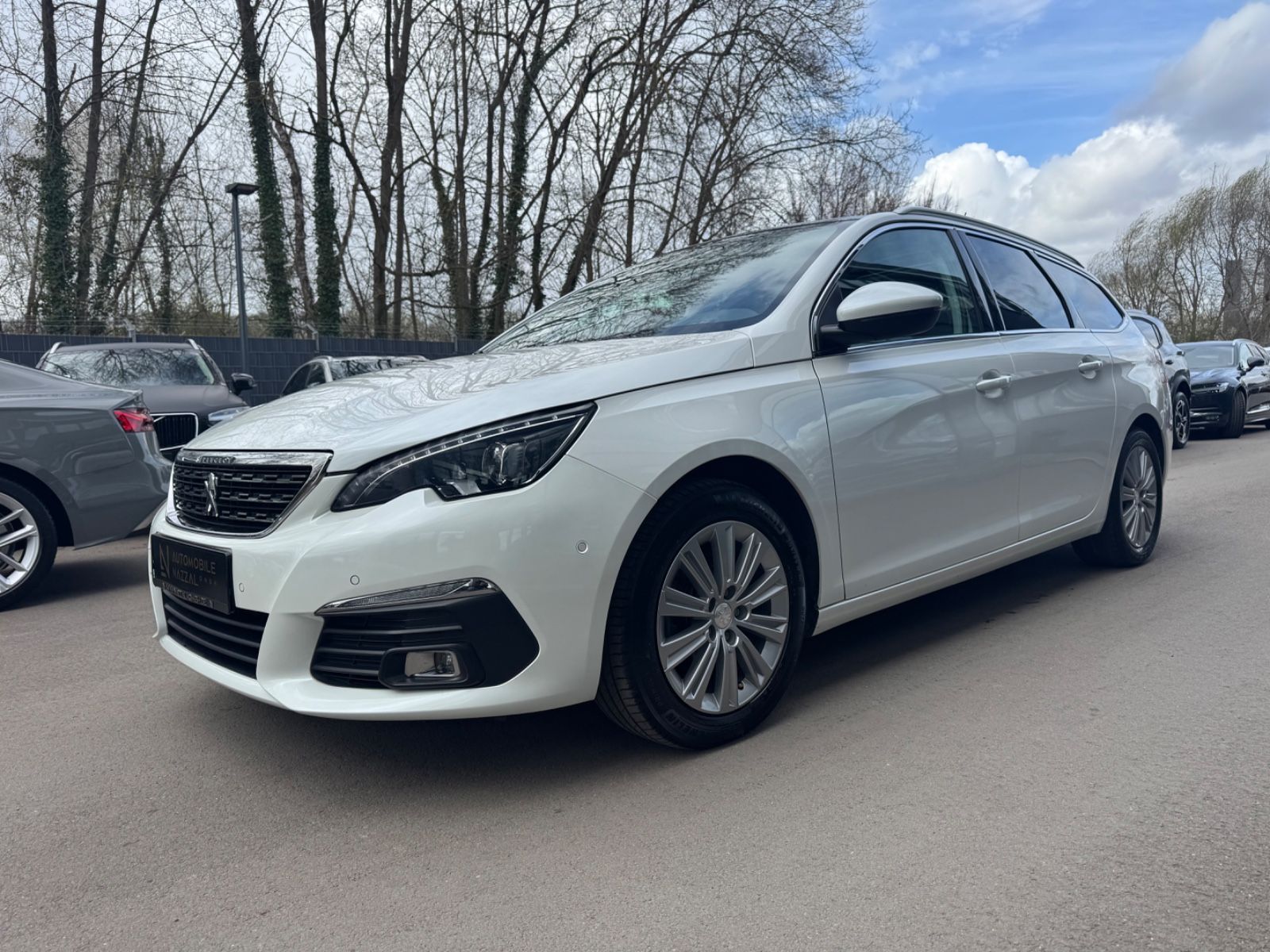 Peugeot 308 SW ALLURE 1.5 HDI*LED*NAVI*PAMORAMA*AHK*