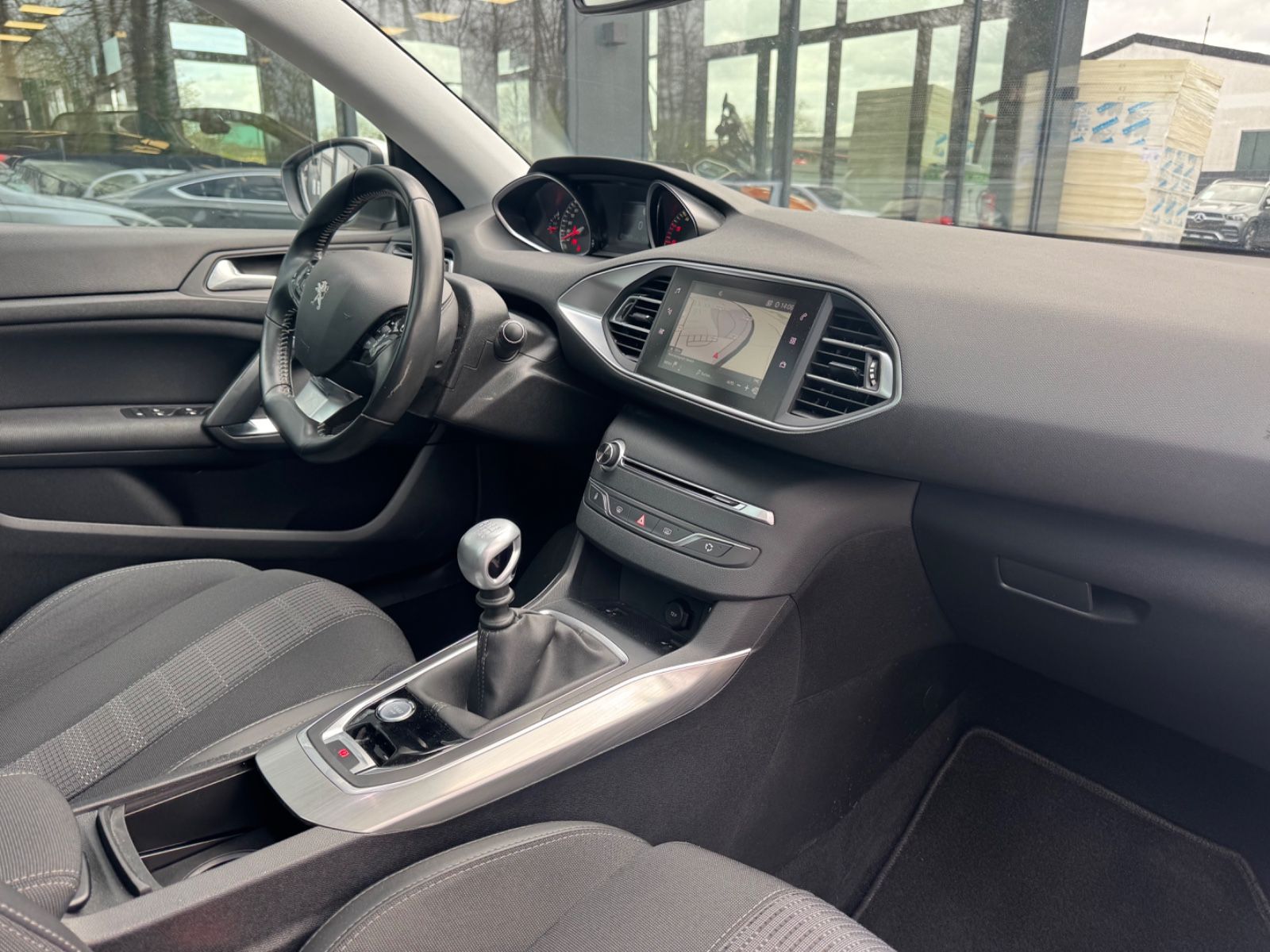 Fahrzeugabbildung Peugeot 308 SW ALLURE 1.5 HDI*LED*NAVI*PAMORAMA*AHK*