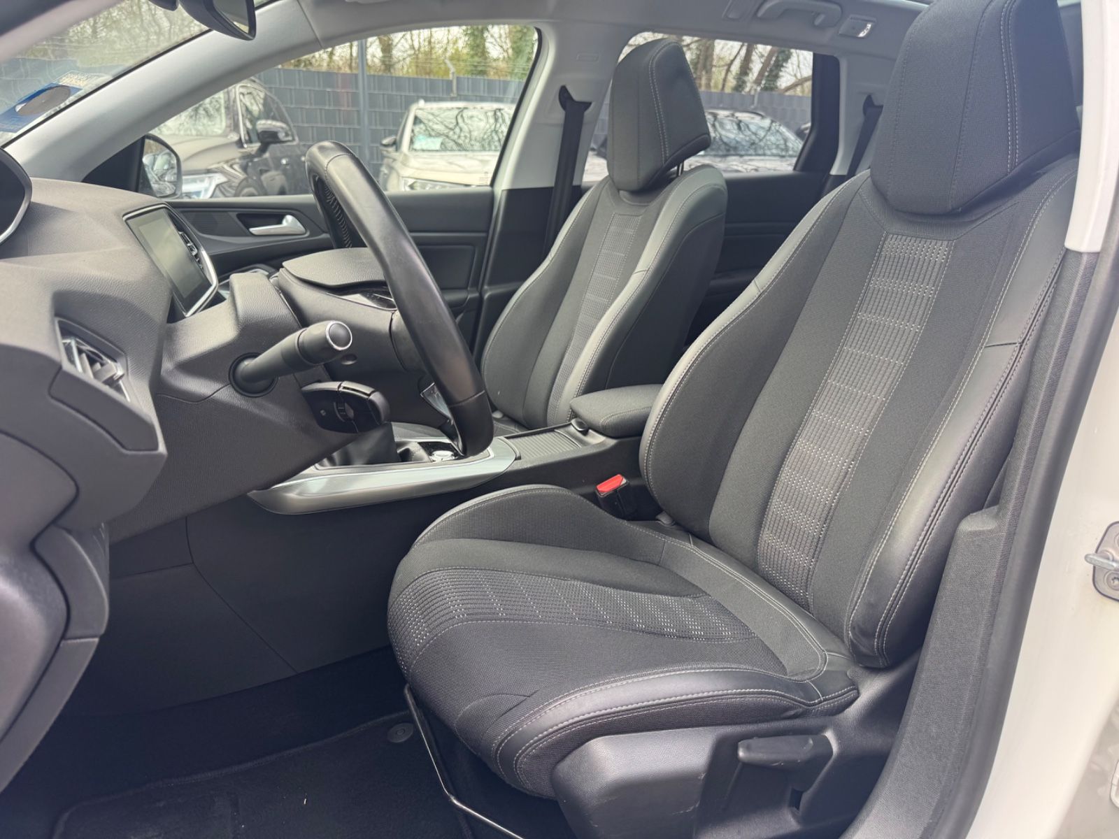 Fahrzeugabbildung Peugeot 308 SW ALLURE 1.5 HDI*LED*NAVI*PAMORAMA*AHK*