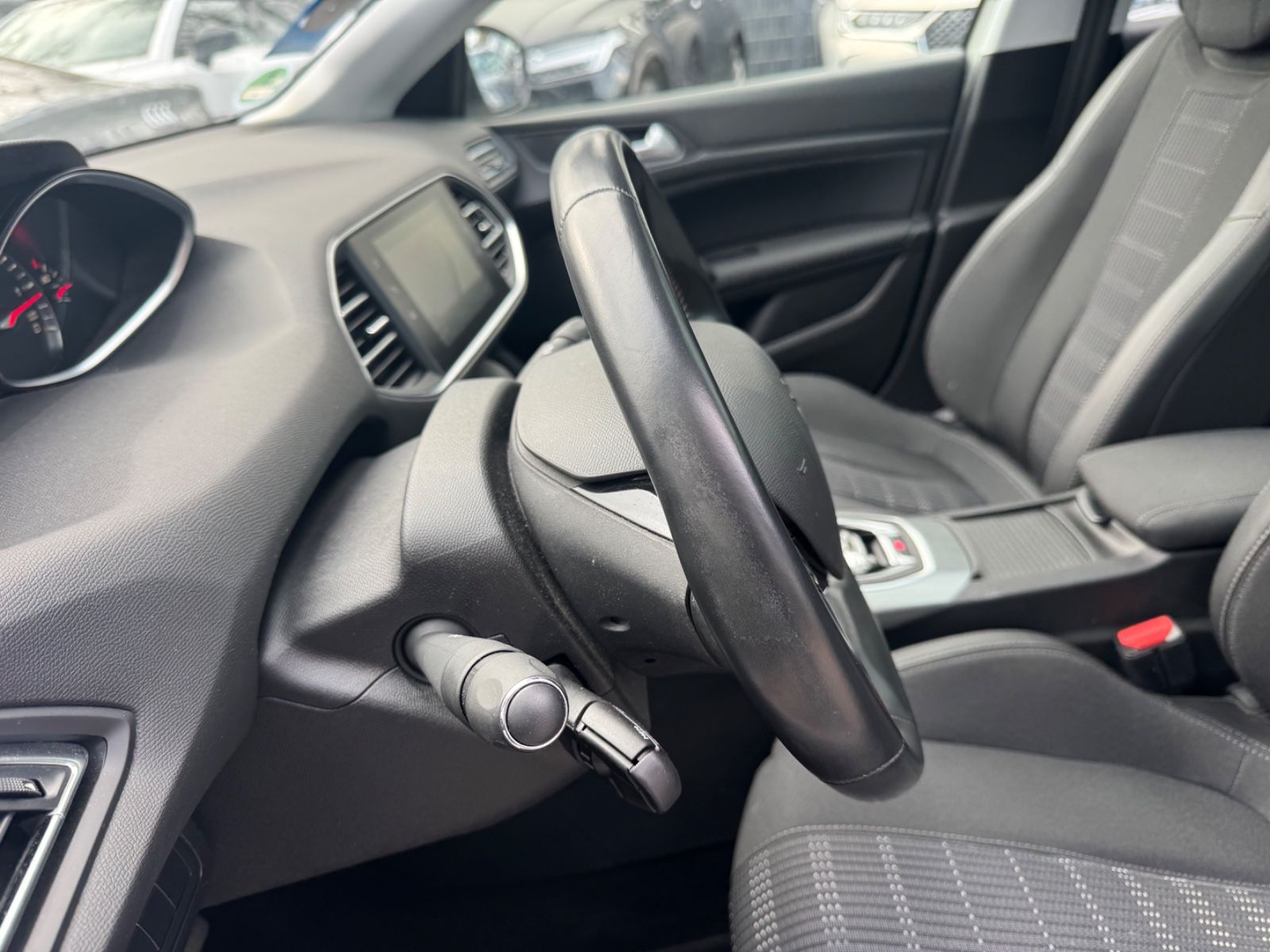 Fahrzeugabbildung Peugeot 308 SW ALLURE 1.5 HDI*LED*NAVI*PAMORAMA*AHK*