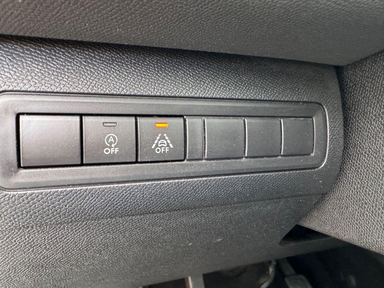 Fahrzeugabbildung Peugeot 308 SW ALLURE 1.5 HDI*LED*NAVI*PAMORAMA*AHK*