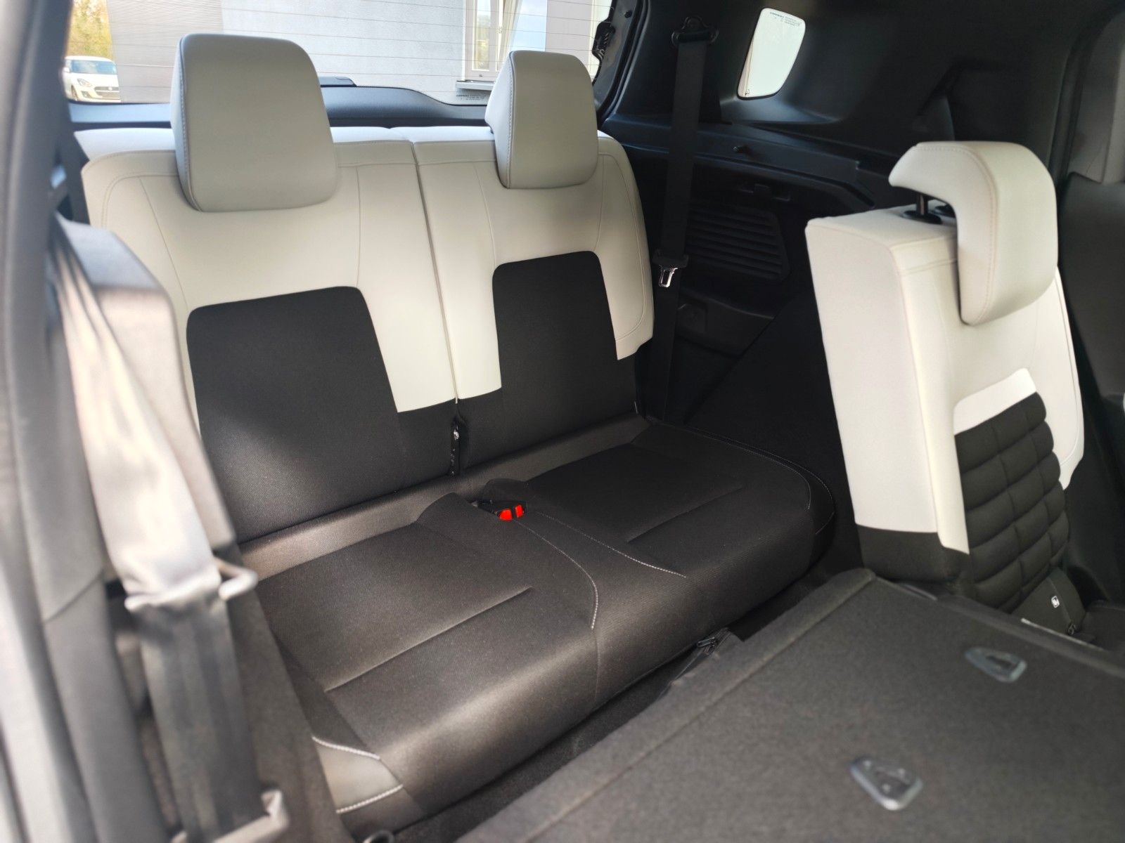 Fahrzeugabbildung Citroën C3 AIRCROSS*7 SITZER*NAVI*SHZ*LED*GARANTIE*TOP*