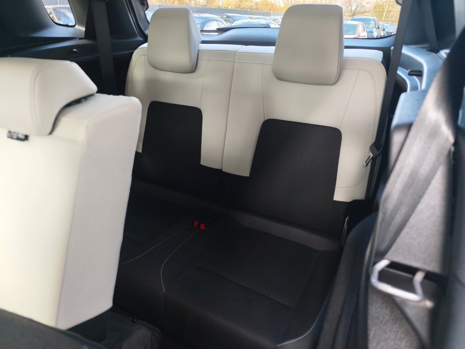 Fahrzeugabbildung Citroën C3 AIRCROSS*7 SITZER*NAVI*SHZ*LED*GARANTIE*TOP*