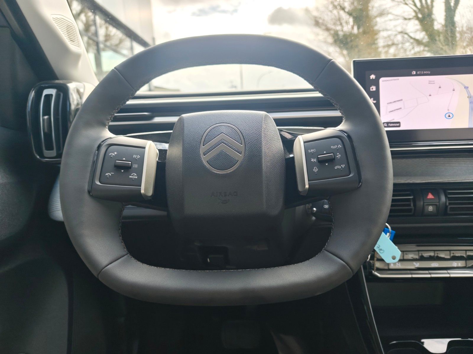 Fahrzeugabbildung Citroën C3 AIRCROSS*7 SITZER*NAVI*SHZ*LED*GARANTIE*TOP*