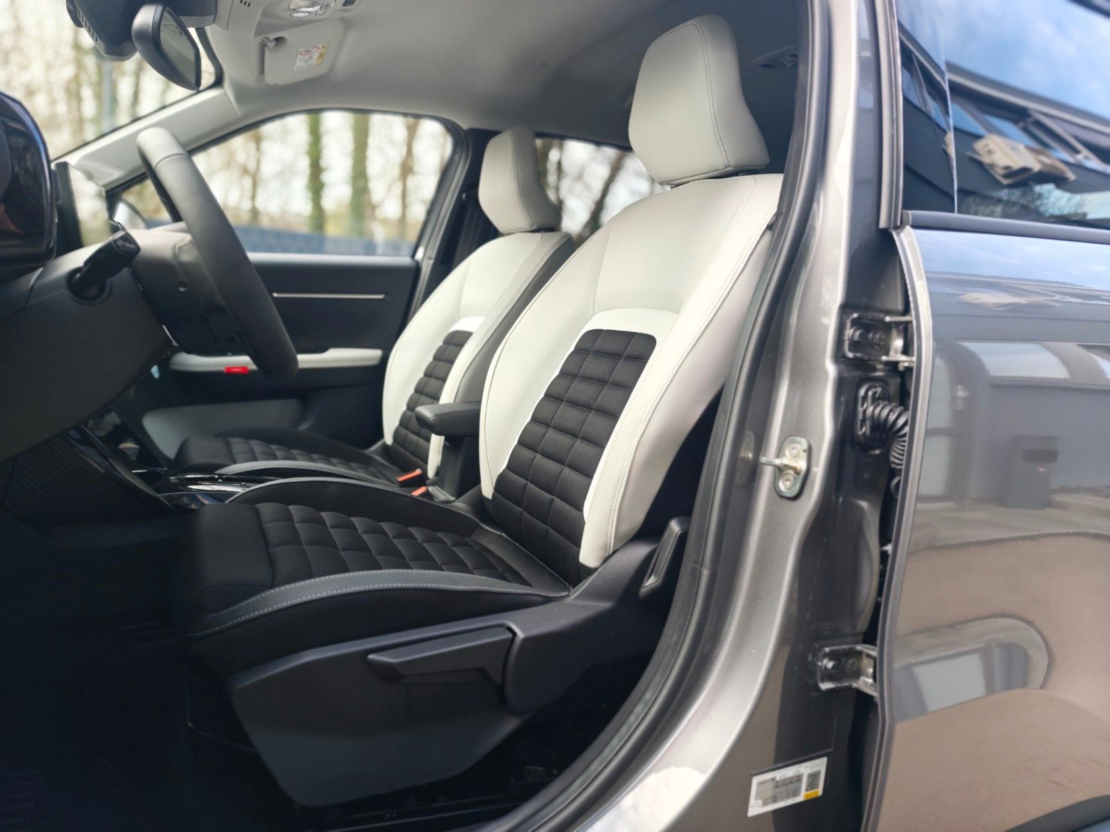 Fahrzeugabbildung Citroën C3 AIRCROSS*7 SITZER*NAVI*SHZ*LED*GARANTIE*TOP*