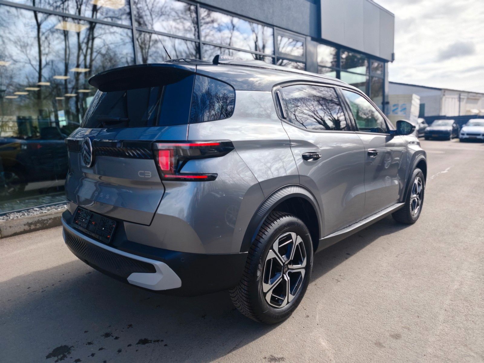 Fahrzeugabbildung Citroën C3 AIRCROSS*7 SITZER*NAVI*SHZ*LED*GARANTIE*TOP*