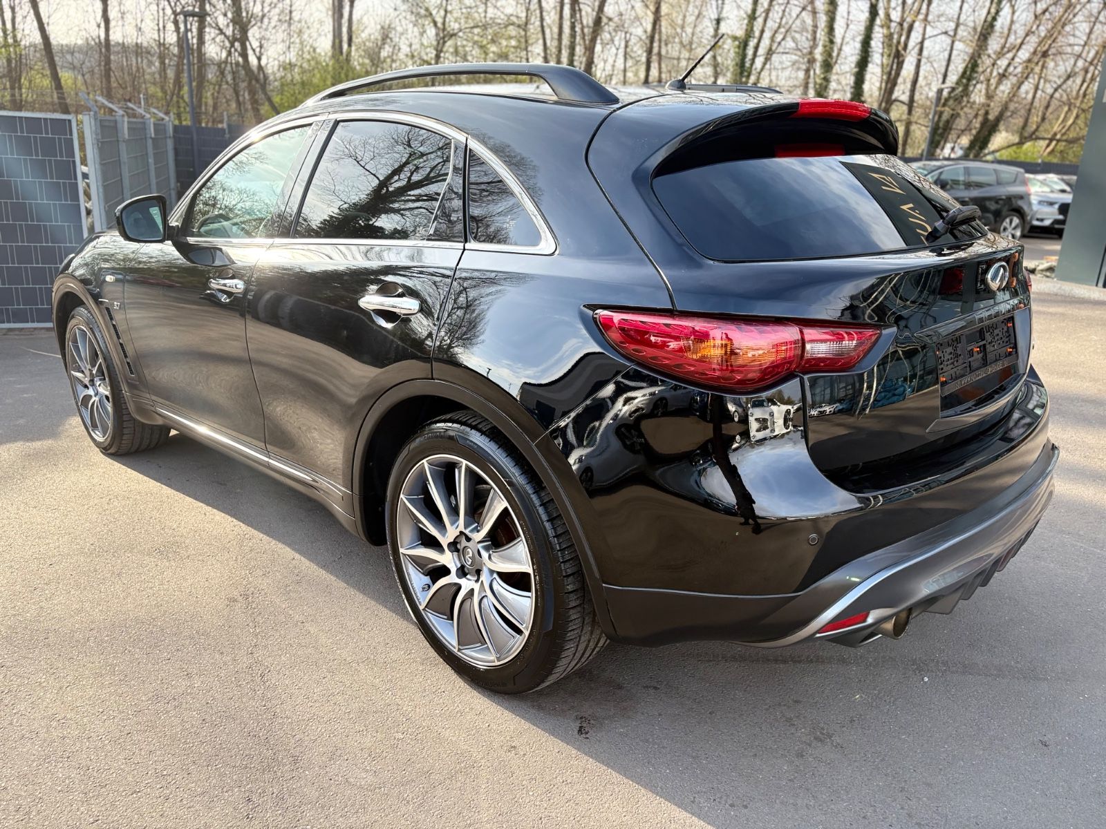 Fahrzeugabbildung Infiniti QX70 3.7 S AWD*NAVI*AUT*LEDER*EL.SD* COC/EWG*TOP