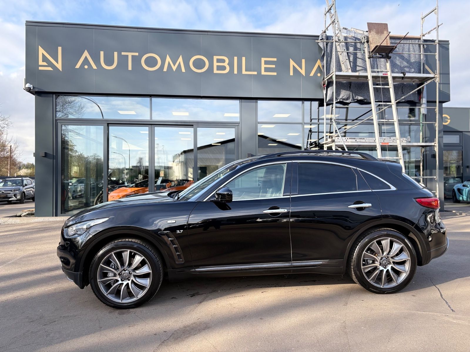 Fahrzeugabbildung Infiniti QX70 3.7 S AWD*NAVI*AUT*LEDER*EL.SD* COC/EWG*TOP
