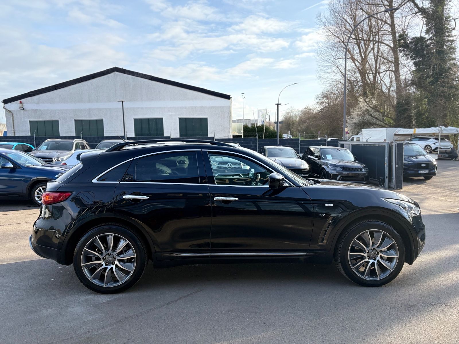 Fahrzeugabbildung Infiniti QX70 3.7 S AWD*NAVI*AUT*LEDER*EL.SD* COC/EWG*TOP