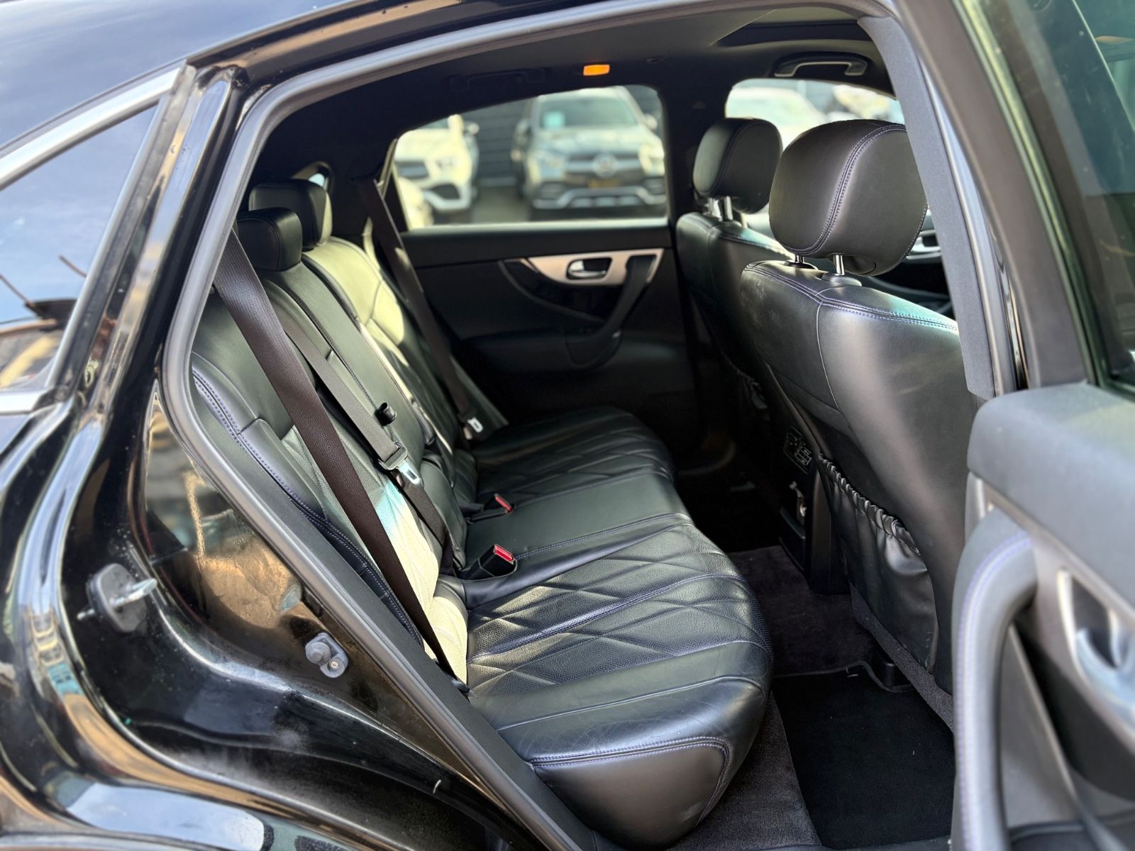 Fahrzeugabbildung Infiniti QX70 3.7 S AWD*NAVI*AUT*LEDER*EL.SD* COC/EWG*TOP