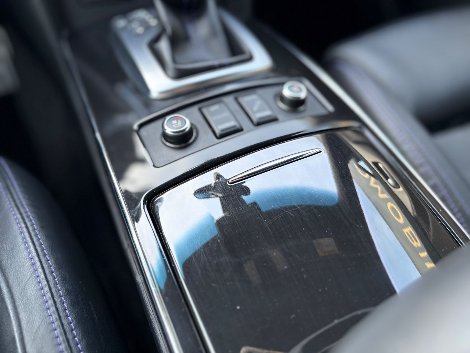 Fahrzeugabbildung Infiniti QX70 3.7 S AWD*NAVI*AUT*LEDER*EL.SD* COC/EWG*TOP