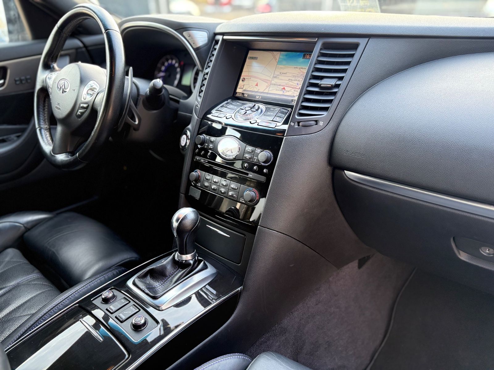 Fahrzeugabbildung Infiniti QX70 3.7 S AWD*NAVI*AUT*LEDER*EL.SD* COC/EWG*TOP