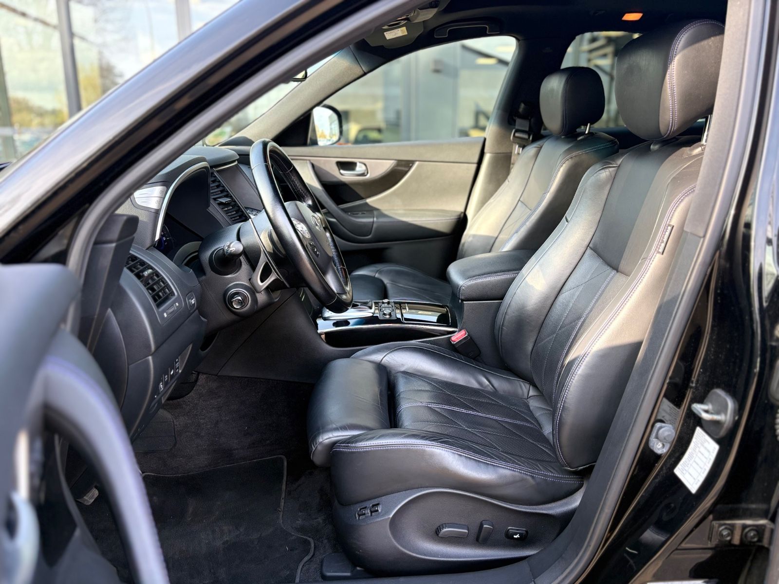 Fahrzeugabbildung Infiniti QX70 3.7 S AWD*NAVI*AUT*LEDER*EL.SD* COC/EWG*TOP