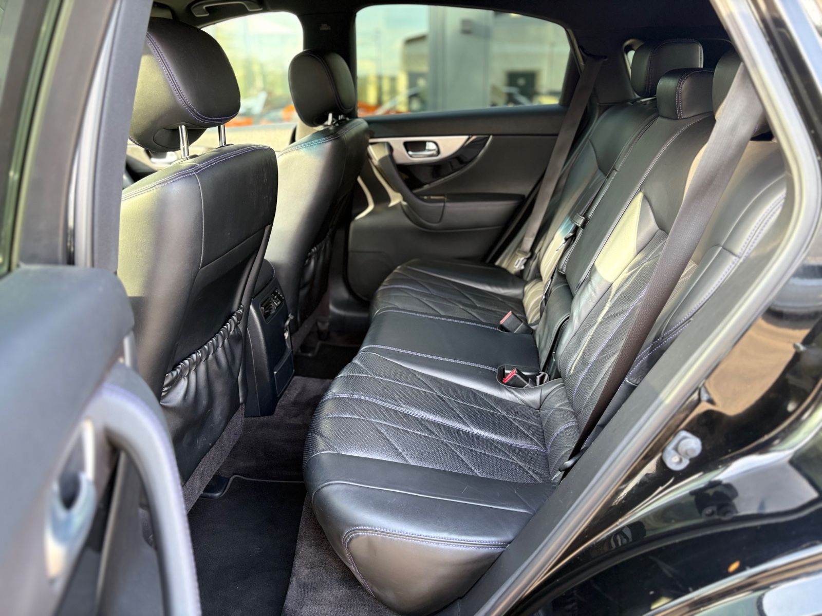 Fahrzeugabbildung Infiniti QX70 3.7 S AWD*NAVI*AUT*LEDER*EL.SD* COC/EWG*TOP