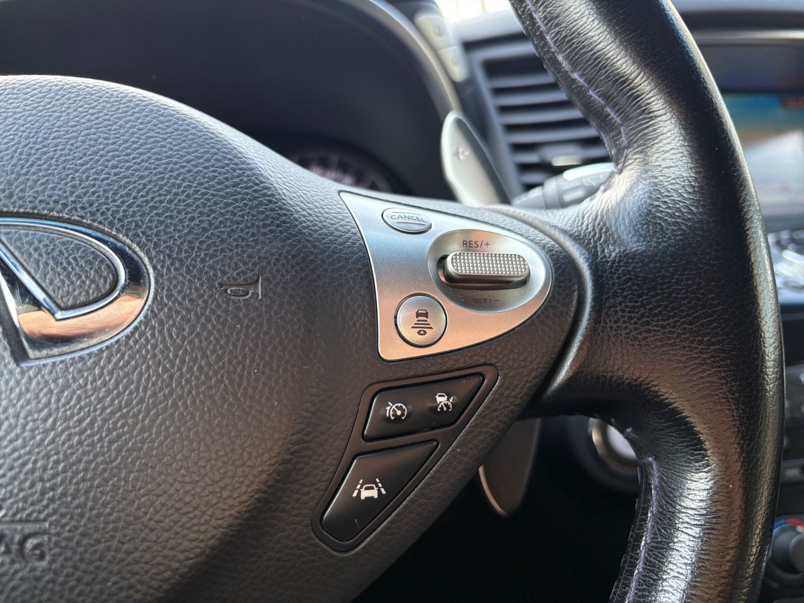 Fahrzeugabbildung Infiniti QX70 3.7 S AWD*NAVI*AUT*LEDER*EL.SD* COC/EWG*TOP