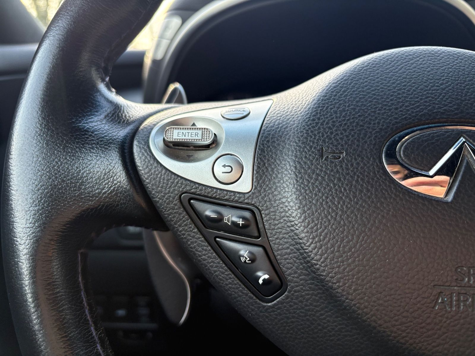 Fahrzeugabbildung Infiniti QX70 3.7 S AWD*NAVI*AUT*LEDER*EL.SD* COC/EWG*TOP