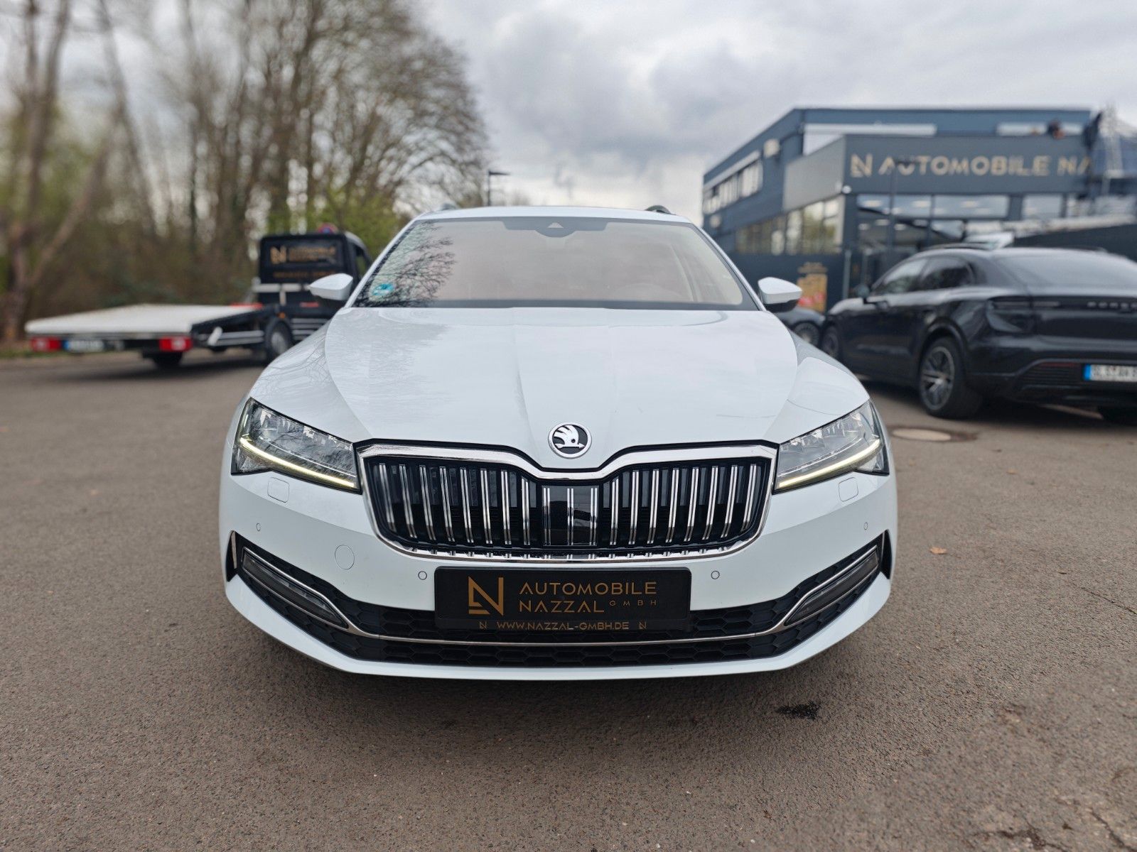 Fahrzeugabbildung SKODA SUPERB*NAVI*SHZ*VIRTUAL*APPLE CAR*TOP*