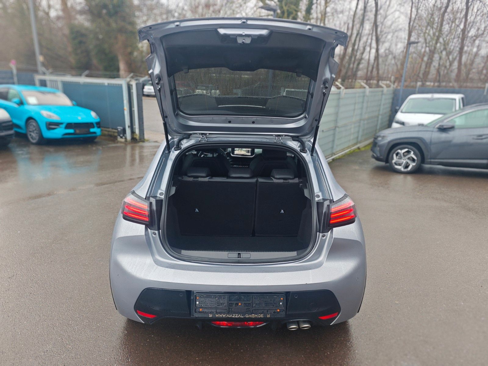 Fahrzeugabbildung Peugeot 208  GT HYBRID*NAVI*PANORAMA*KAMERA*GARANTIE*