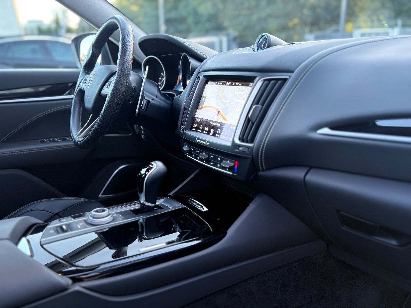 Fahrzeugabbildung Maserati LEVANTE GRANSPORT Q4 *LED*PANO*LUFT*VOLL*