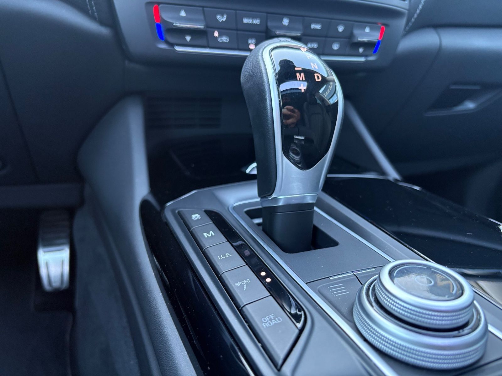 Fahrzeugabbildung Maserati LEVANTE GRANSPORT Q4 *LED*PANO*LUFT*VOLL*