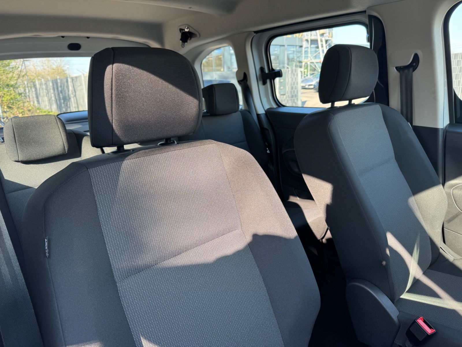 Fahrzeugabbildung Citroën BERLINGO LIVE PACK ELEKTRO*FACELIFT*AUT*5.SITZE*