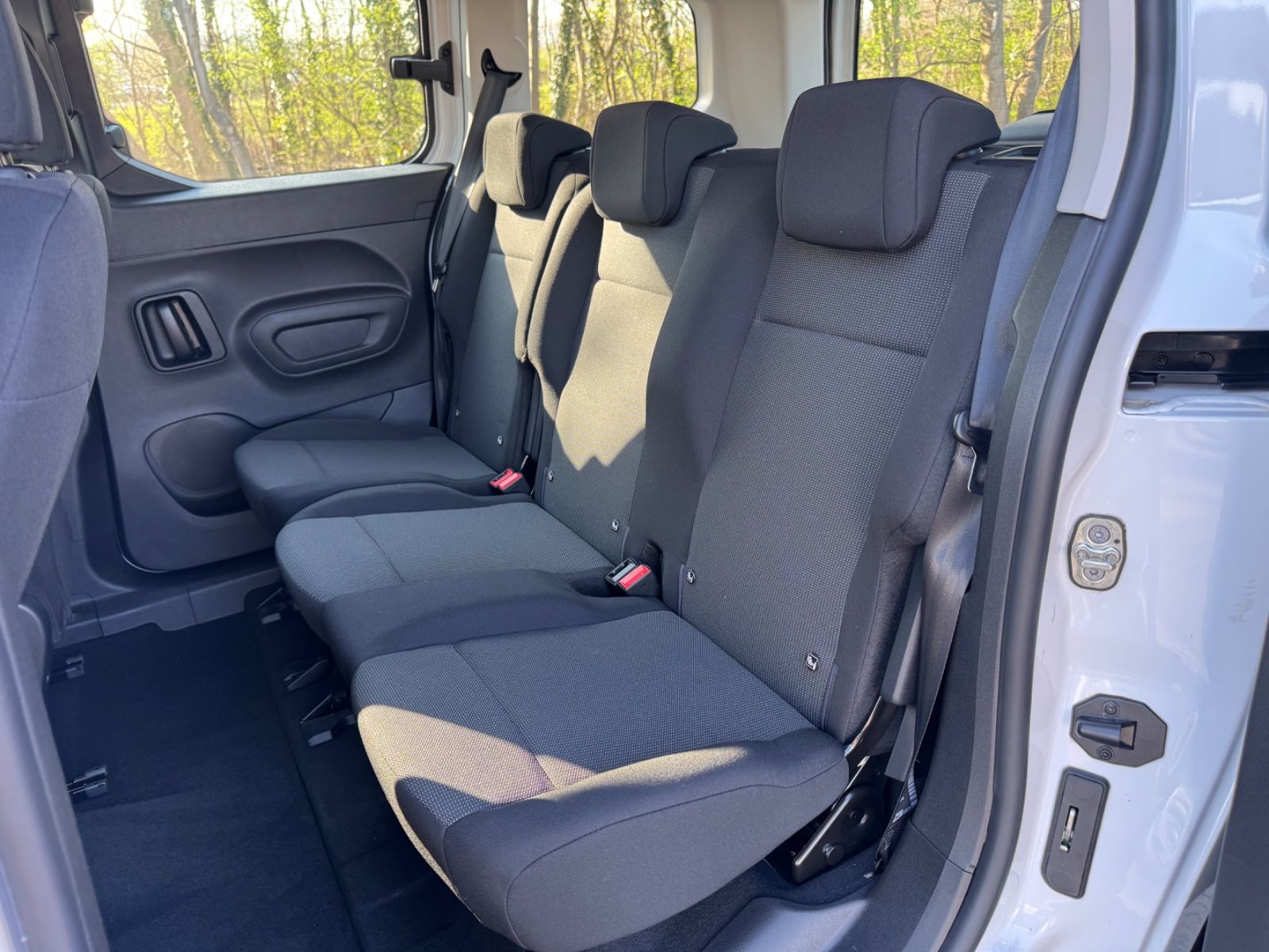 Fahrzeugabbildung Citroën BERLINGO LIVE PACK ELEKTRO*FACELIFT*AUT*5.SITZE*