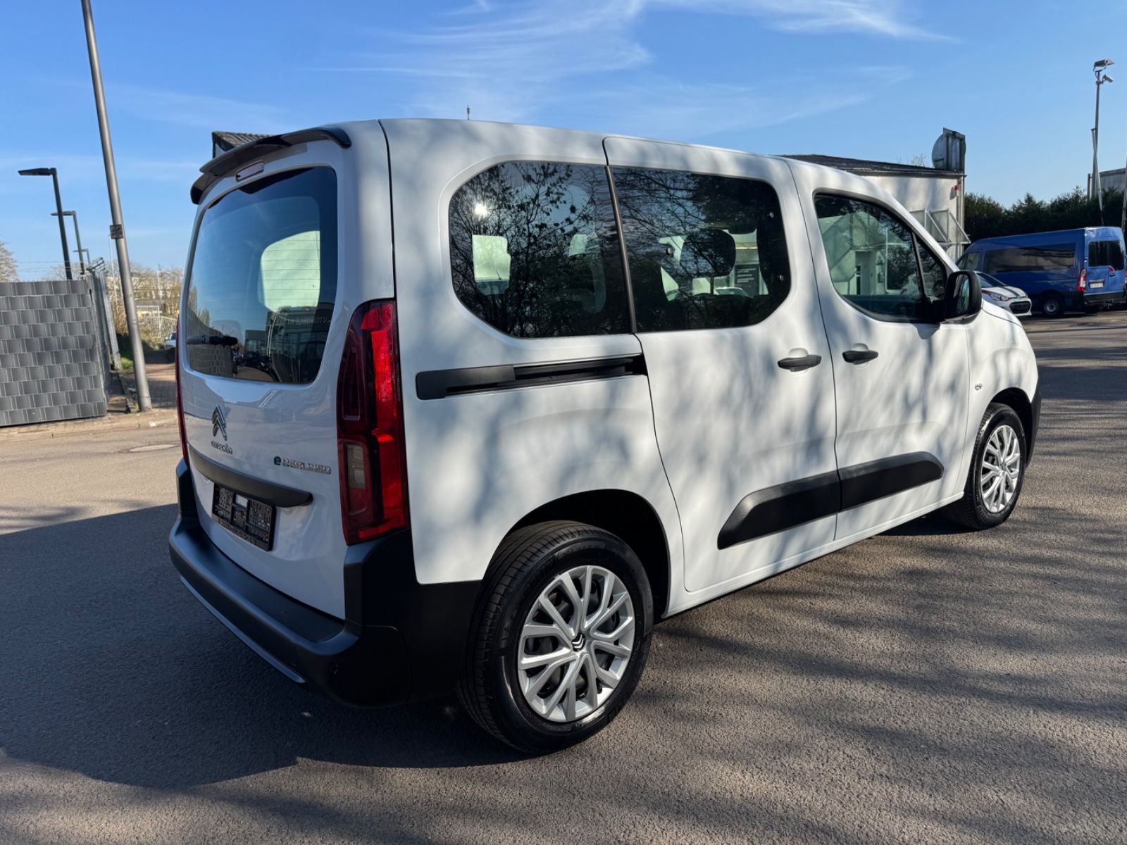 Fahrzeugabbildung Citroën BERLINGO LIVE PACK ELEKTRO*FACELIFT*AUT*5.SITZE*