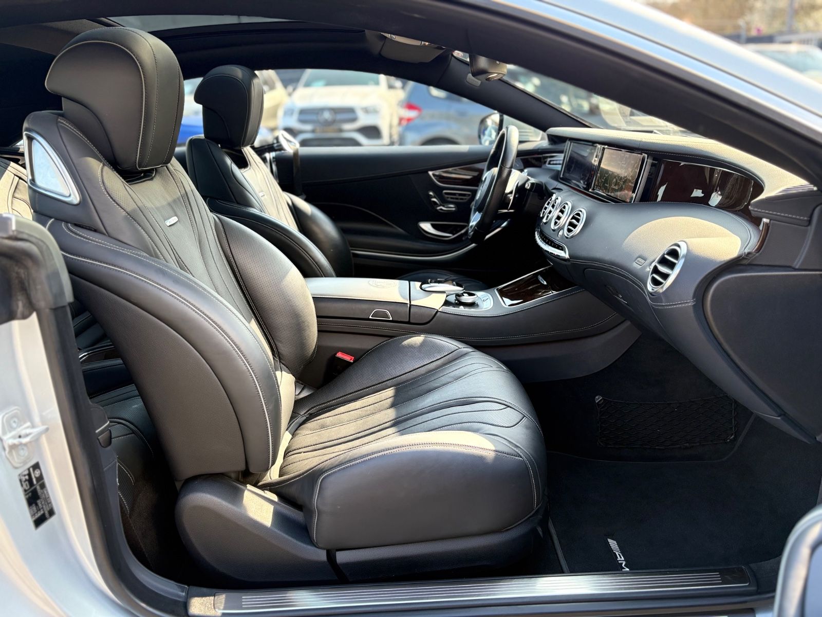 Fahrzeugabbildung Mercedes-Benz S63 AMG 4M COUPE*DISTRONIC*PANORAMA*BURMESTER*