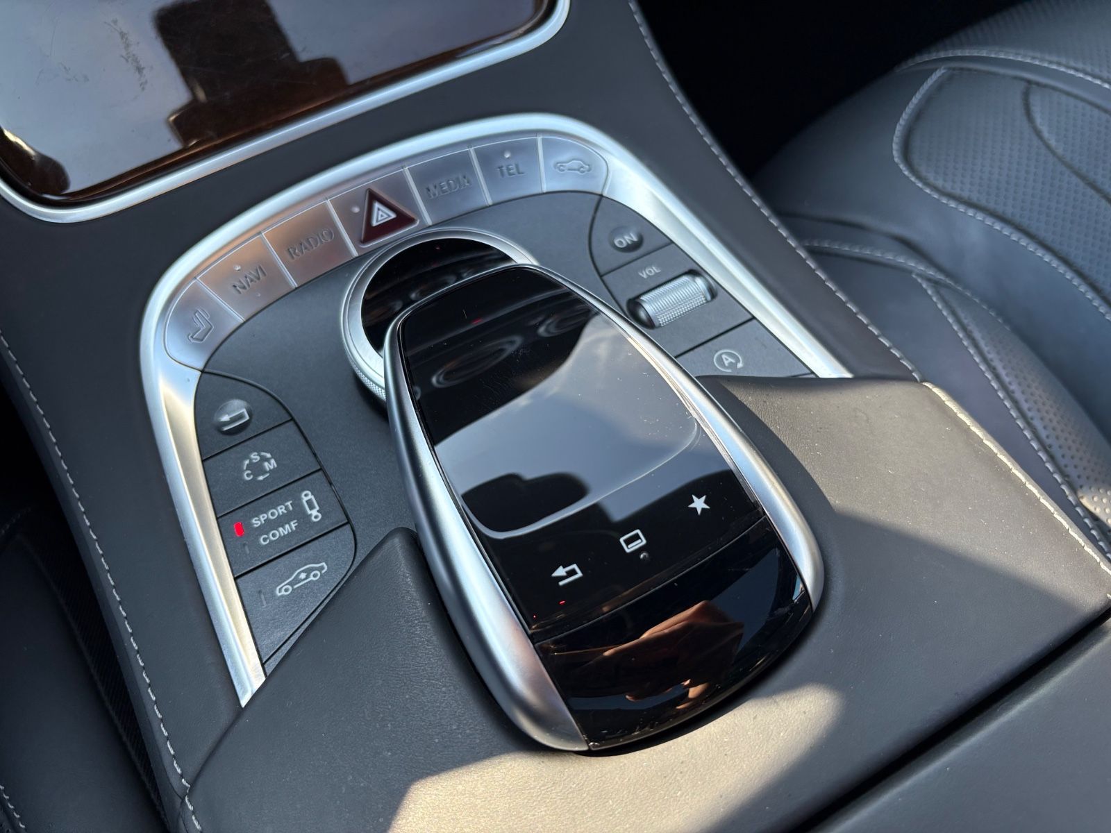 Fahrzeugabbildung Mercedes-Benz S63 AMG 4M COUPE*DISTRONIC*PANORAMA*BURMESTER*