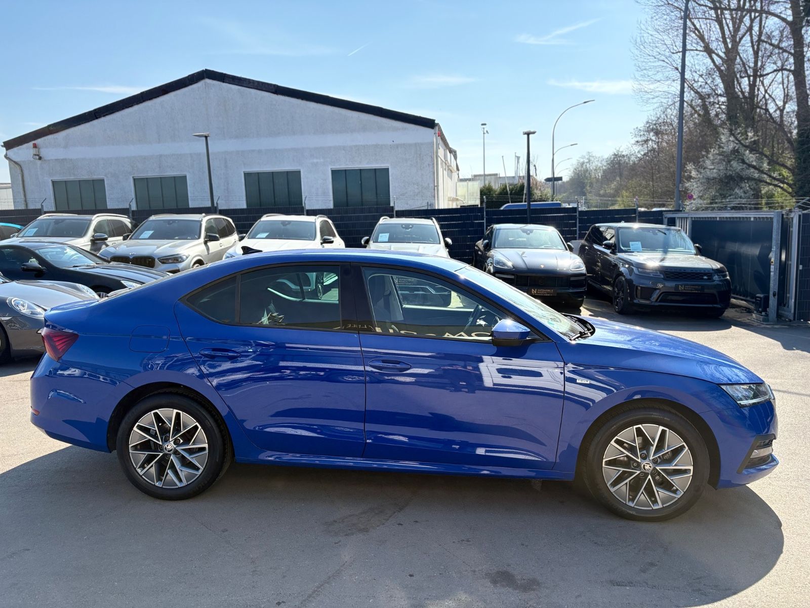 Fahrzeugabbildung SKODA OCTAVIA LIM. TOUR *4XSHZ*NAVI*