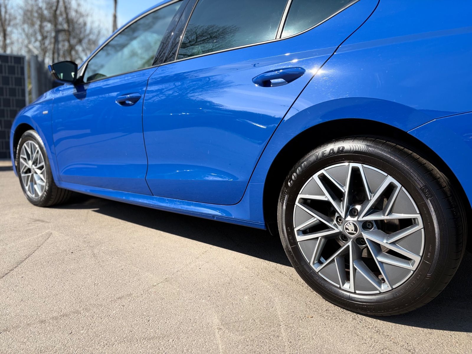 Fahrzeugabbildung SKODA OCTAVIA LIM. TOUR *4XSHZ*NAVI*