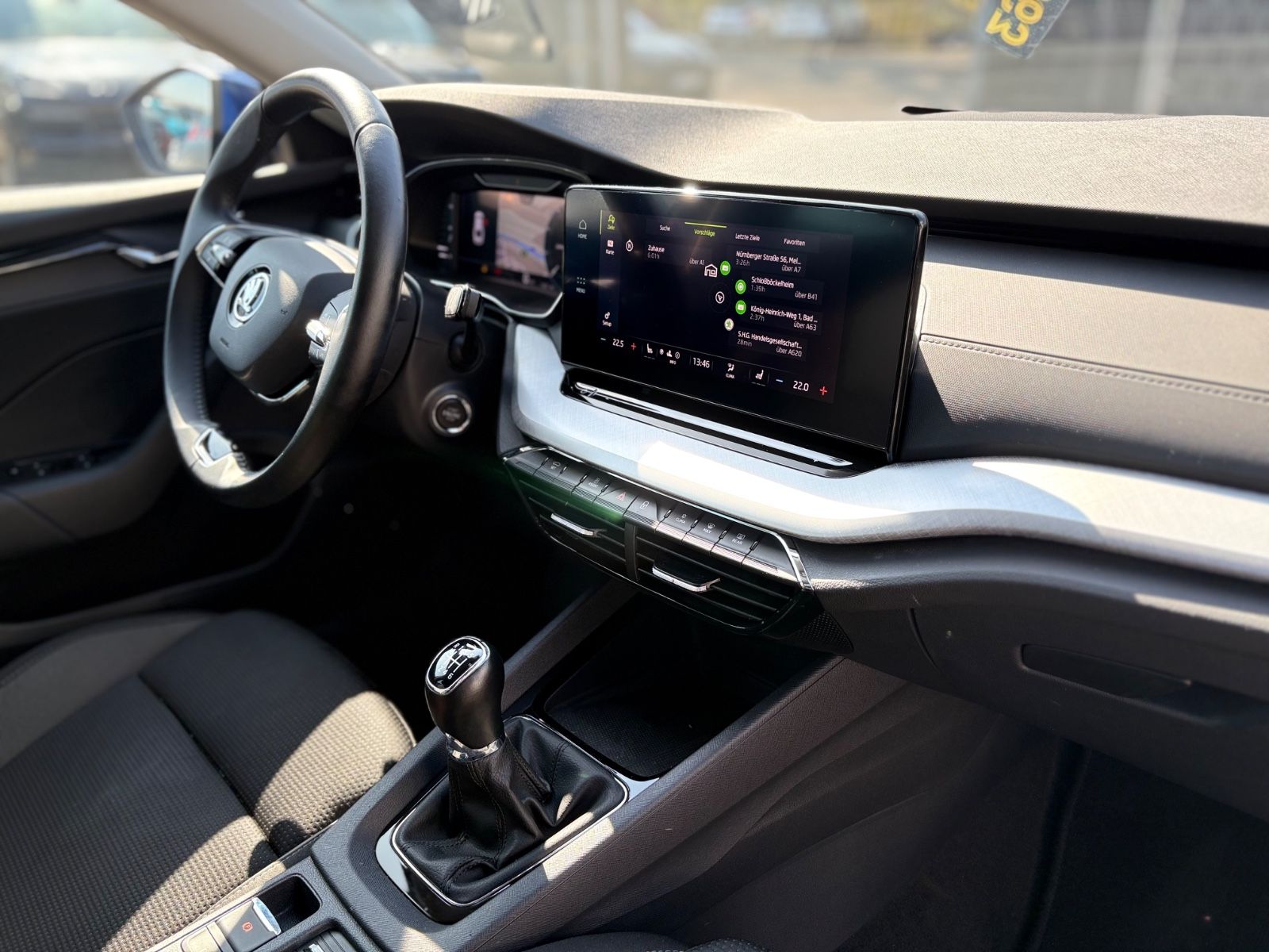 Fahrzeugabbildung SKODA OCTAVIA LIM. TOUR *4XSHZ*NAVI*