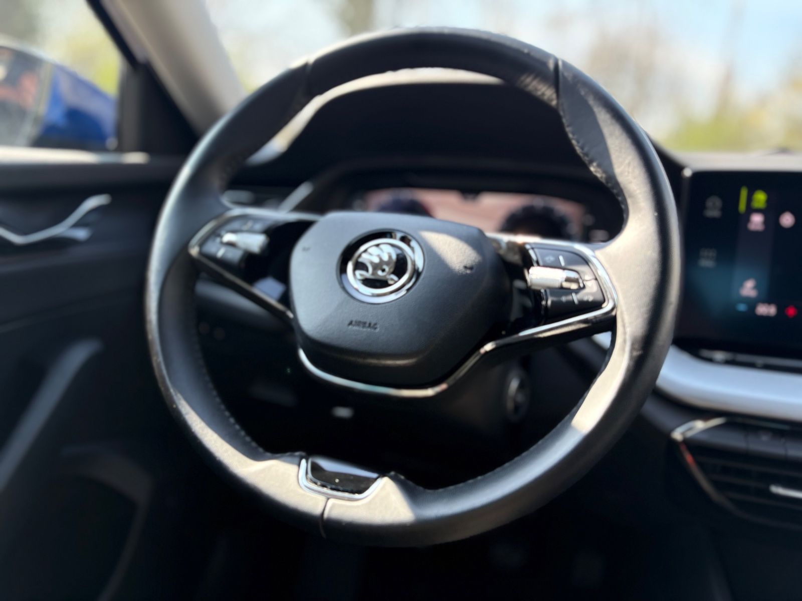 Fahrzeugabbildung SKODA OCTAVIA LIM. TOUR *4XSHZ*NAVI*