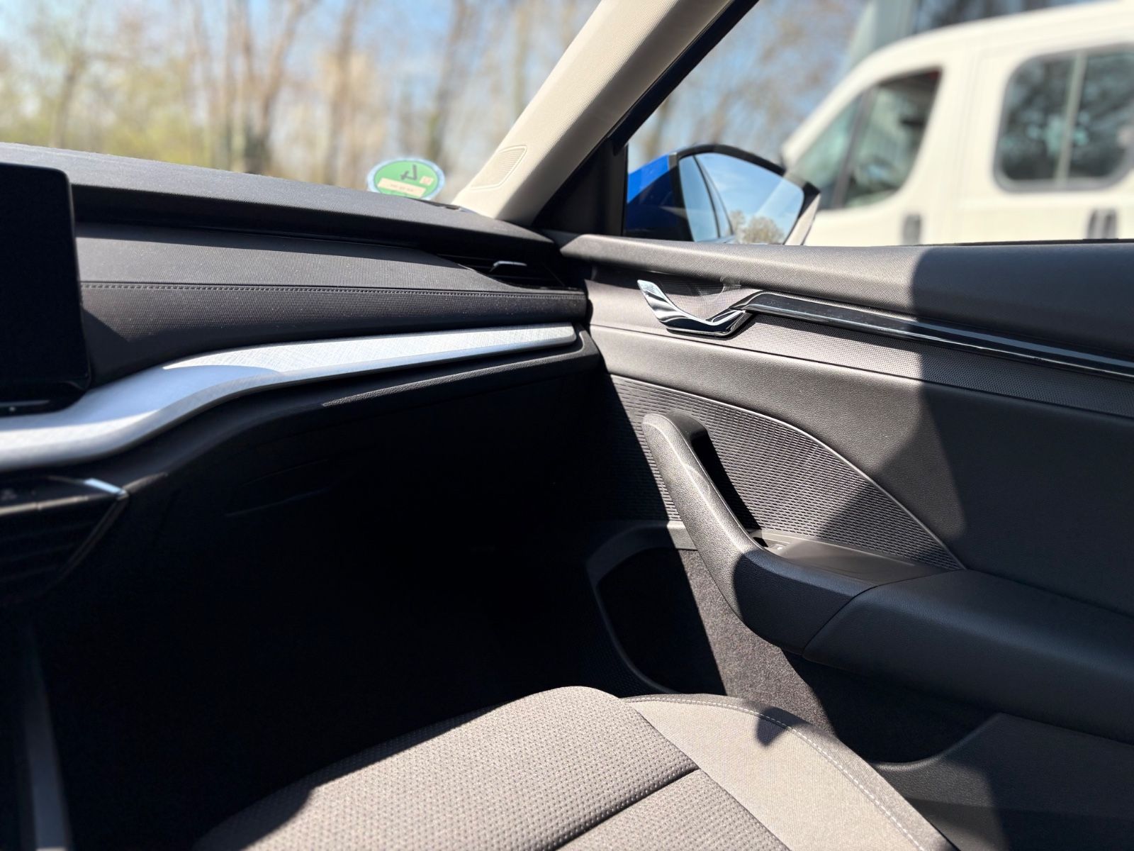 Fahrzeugabbildung SKODA OCTAVIA LIM. TOUR *4XSHZ*NAVI*