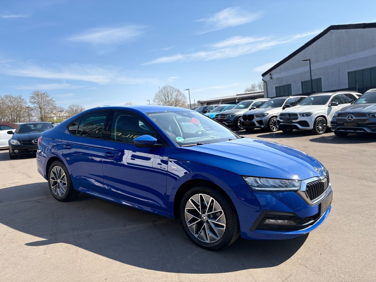 Fahrzeugabbildung SKODA OCTAVIA LIM. TOUR *4XSHZ*NAVI*