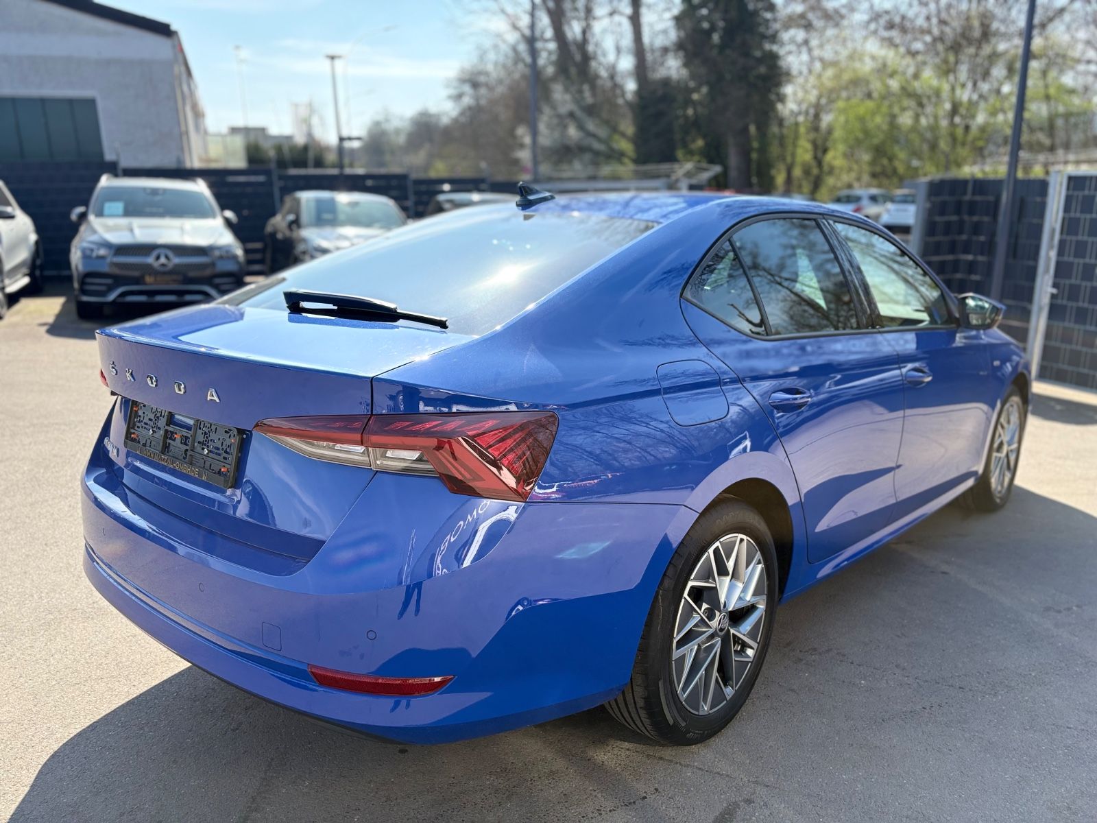 Fahrzeugabbildung SKODA OCTAVIA LIM. TOUR *4XSHZ*NAVI*