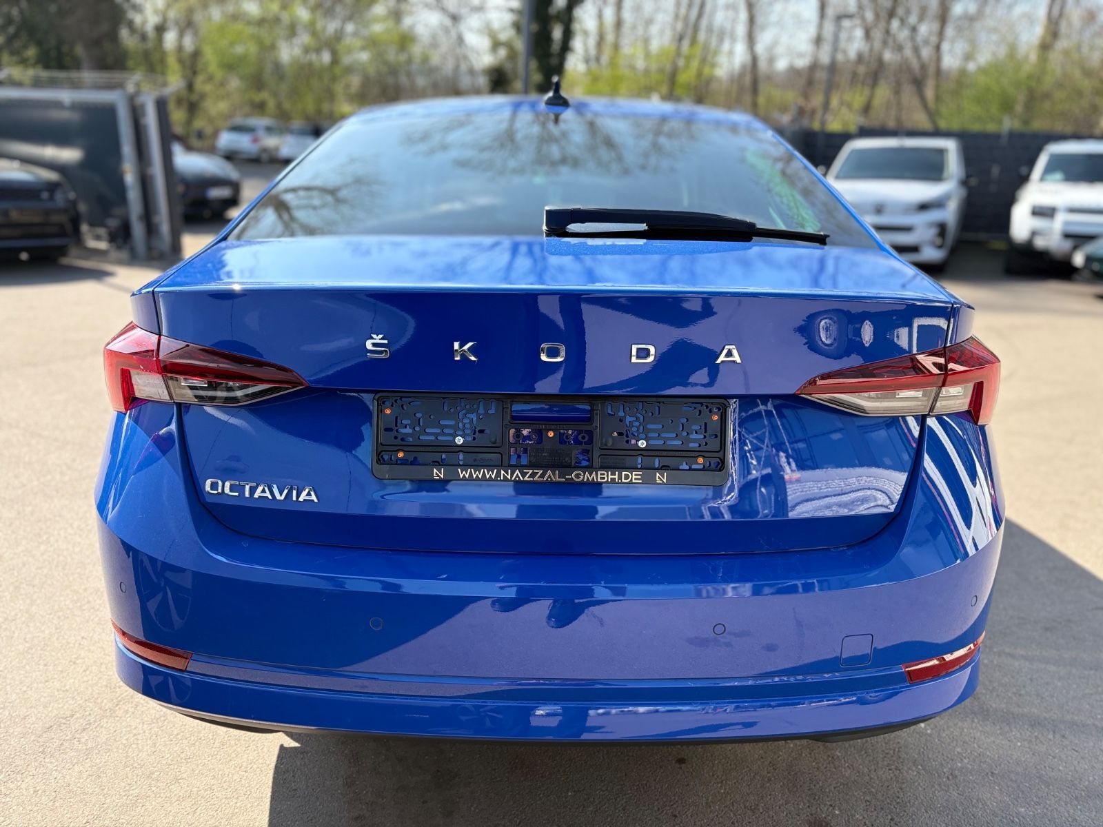 Fahrzeugabbildung SKODA OCTAVIA LIM. TOUR *4XSHZ*NAVI*