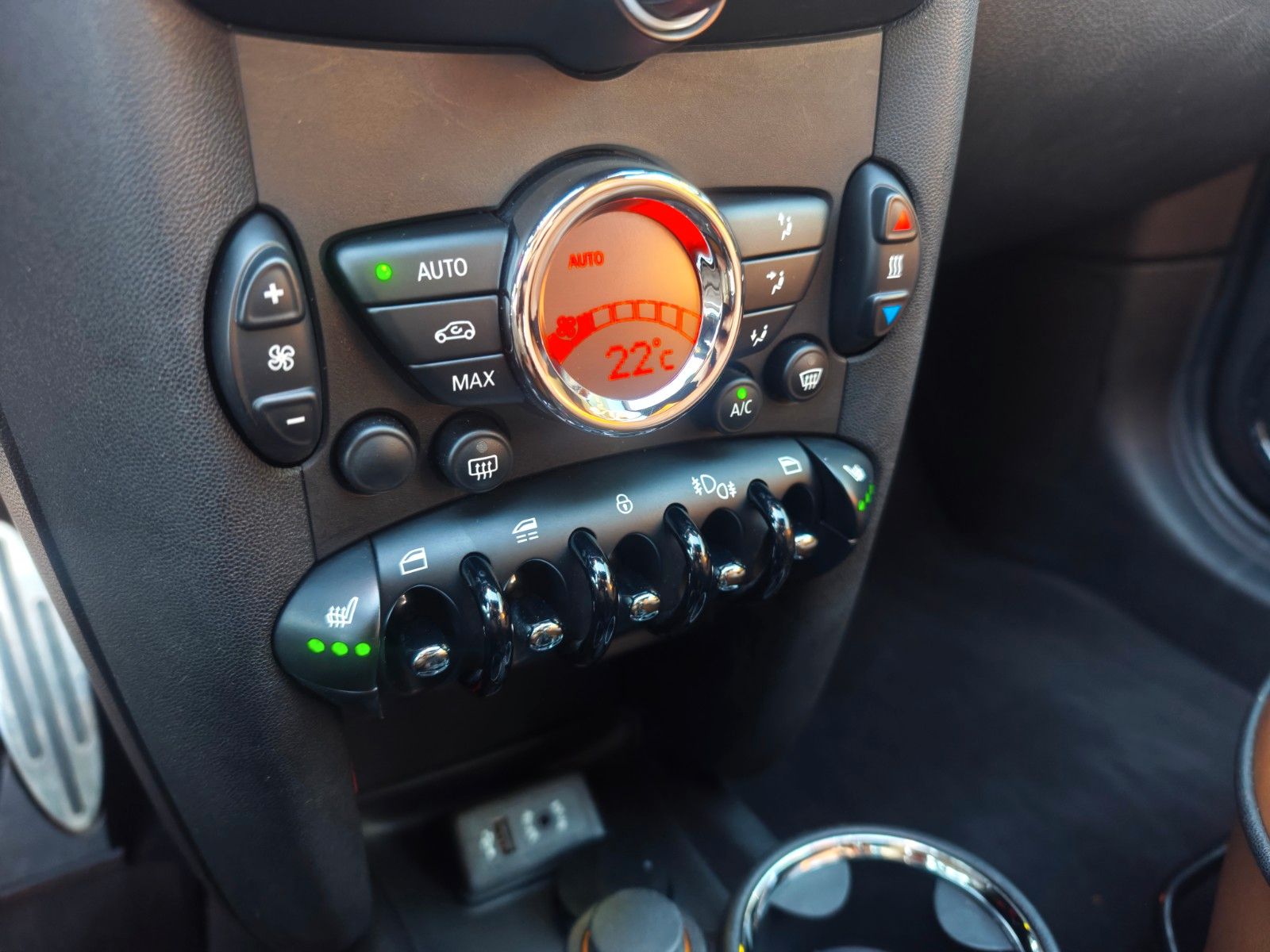 Fahrzeugabbildung MINI COOPER S CABRIO*AUTOMATIK*NAVI*LEDER*EURO 5*