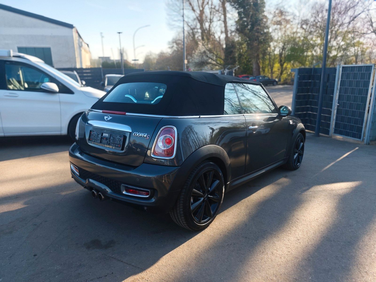 Fahrzeugabbildung MINI COOPER S CABRIO*AUTOMATIK*NAVI*LEDER*EURO 5*
