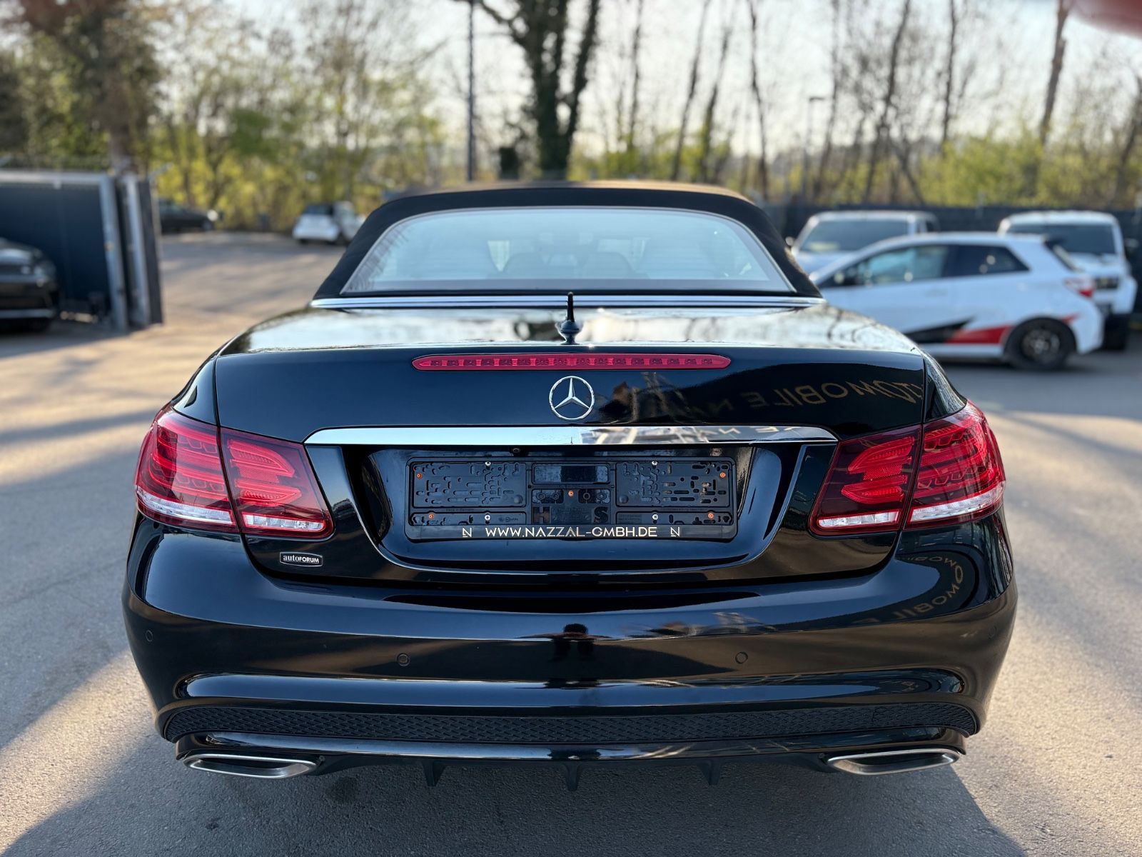 Fahrzeugabbildung Mercedes-Benz E 350 D CABRIO BLUETEC *LEDER*NAVI*SHZ*AMG LINE*