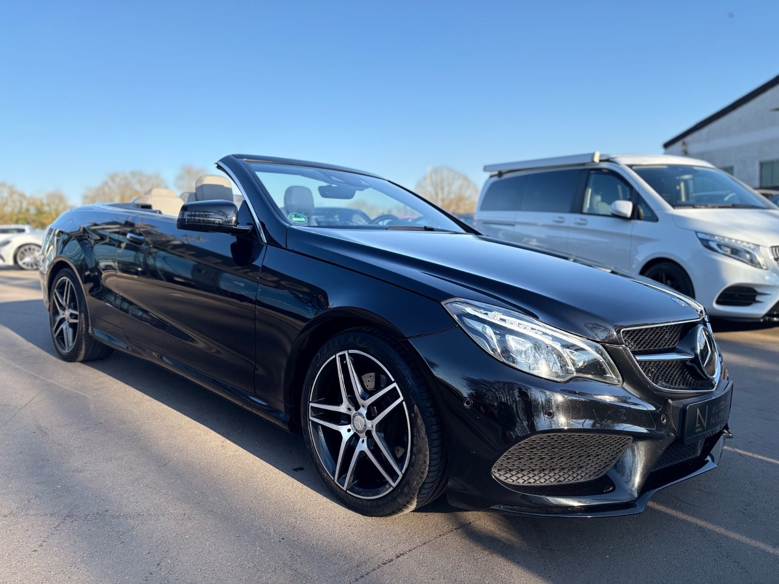Fahrzeugabbildung Mercedes-Benz E 350 D CABRIO BLUETEC *LEDER*NAVI*SHZ*AMG LINE*